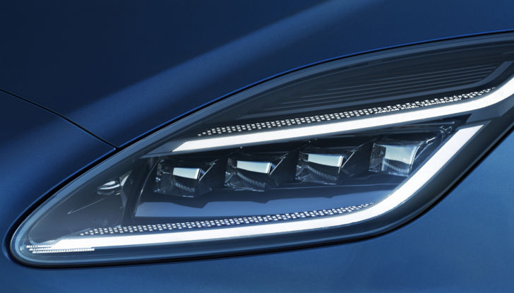 [Video] Jaguar E-Pace prova su strada, caratteristiche e prezzi - Foto 7 di 24