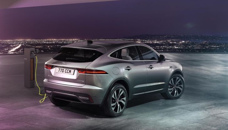 [Video] Jaguar E-Pace prova su strada, caratteristiche e prezzi - Foto 24 di 24
