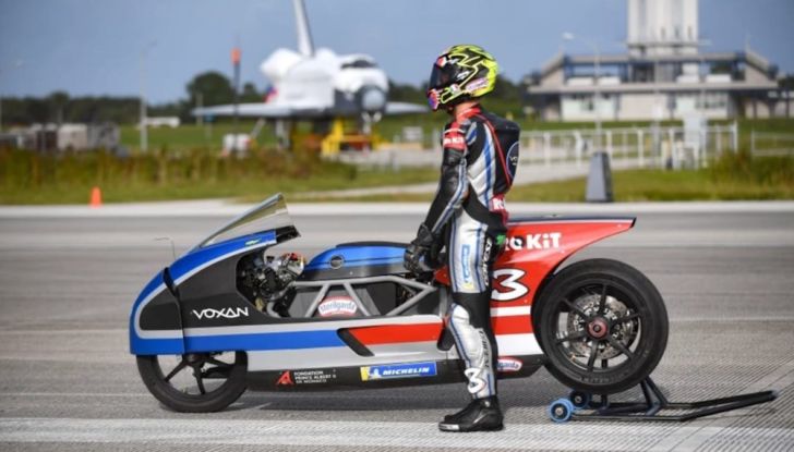 Max Biaggi da record: 470 km/h in sella a Voxan Wattman elettrica - Foto 7 di 8