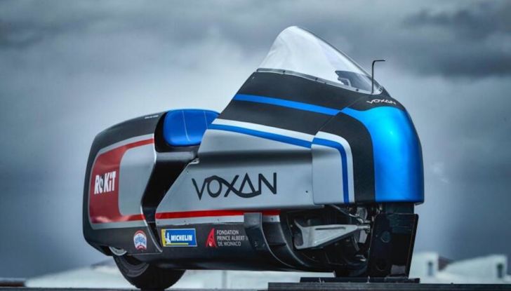 Max Biaggi da record: 470 km/h in sella a Voxan Wattman elettrica - Foto 3 di 8