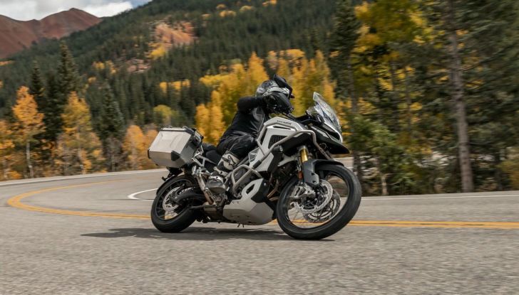 Triumph Tiger 1200, svelato il nuovo modello - Foto 5 di 17
