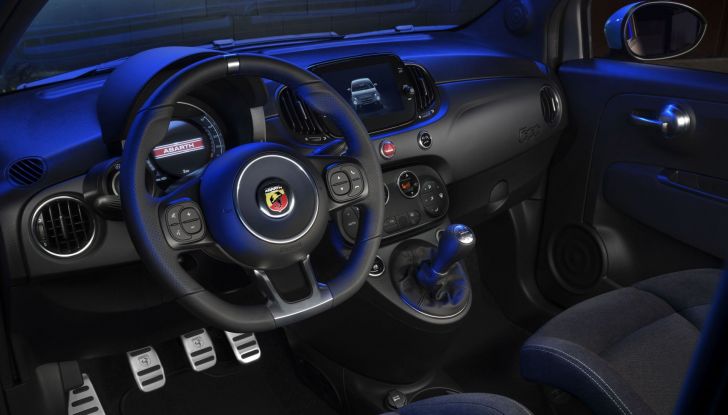 Abarth F595 Scorpion Hotlaps