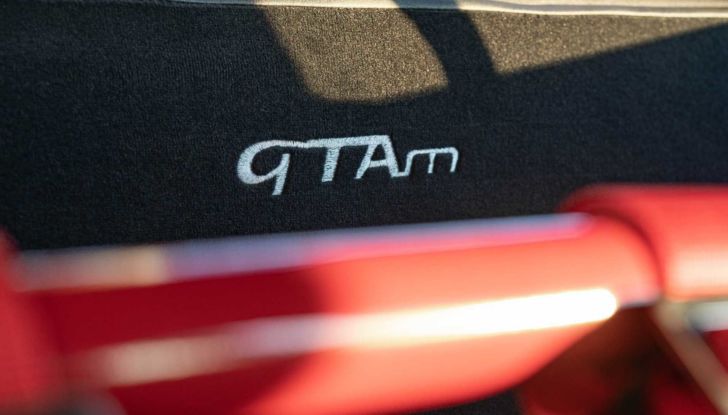 Alfa Romeo 156: questa GTA modificata chiude il cerchio con la Giulia GTAm - Foto 18 di 21
