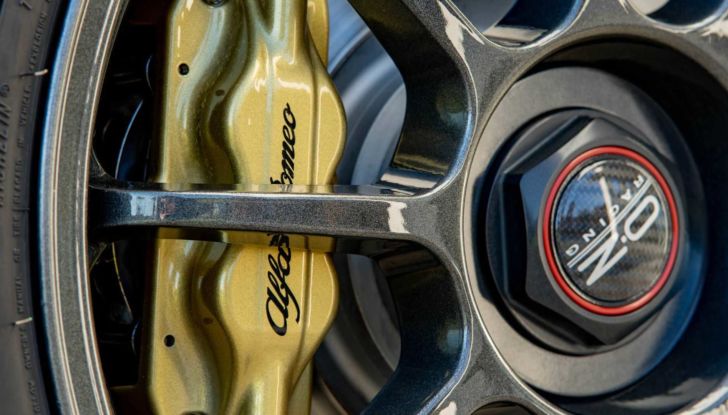 Alfa Romeo 156: questa GTA modificata chiude il cerchio con la Giulia GTAm - Foto 21 di 21