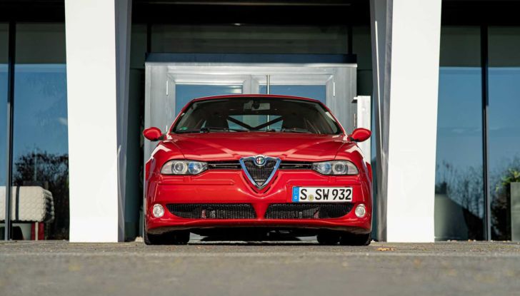 Alfa Romeo 156: questa GTA modificata chiude il cerchio con la Giulia GTAm - Foto 7 di 21