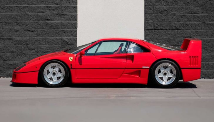 La “regina” torna in vendita: all’asta una delle ultime Ferrari F40 del 1992! - Foto 4 di 12