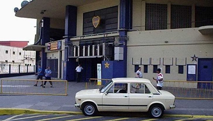 All’asta la Fiat 128 di Maradona: basteranno 400.000 dollari? - Foto 3 di 10