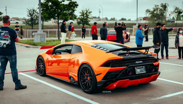Ecco come rendere simile una Lamborghini Huracán Evo alla STO da pista! - Foto 14 di 15
