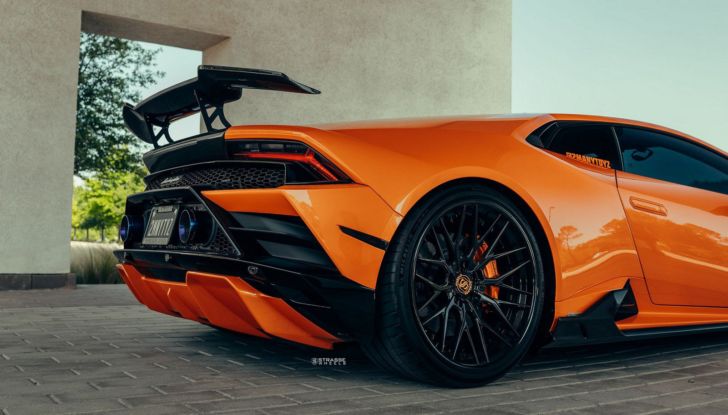 Ecco come rendere simile una Lamborghini Huracán Evo alla STO da pista! - Foto 10 di 15