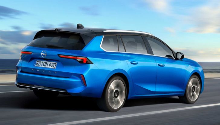 Nuova Opel Astra Sports Tourer 2022: il fulmine tedesco diventa station-wagon - Foto 3 di 11