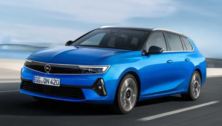 Nuova Opel Astra Sports Tourer 2022: il fulmine tedesco diventa station-wagon - Foto 1 di 11