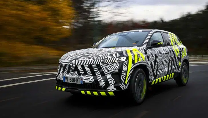 Renault Austral: il successore della Kadjar arriva nella primavera del 2022 - Foto 1 di 3
