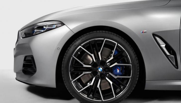 BMW Serie 8 Restyling: qualche ritocco per aumentarne il fascino - Foto 10 di 17