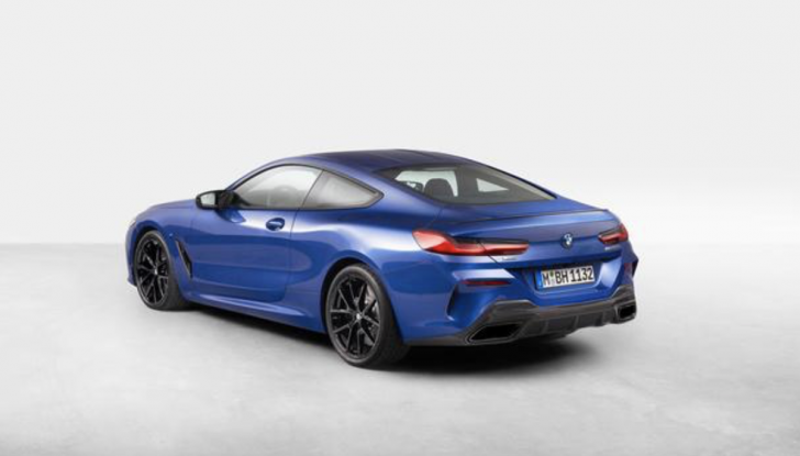 BMW Serie 8 Restyling: qualche ritocco per aumentarne il fascino - Foto 15 di 17