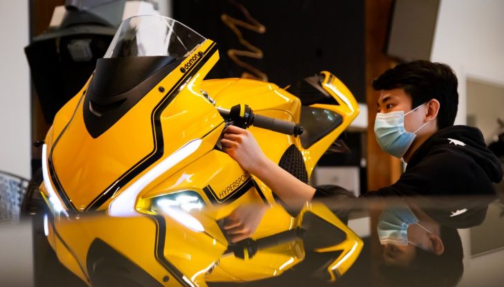 Damon Hypersport: la moto elettrica da record prova a conquistare l’Europa - Foto 5 di 14