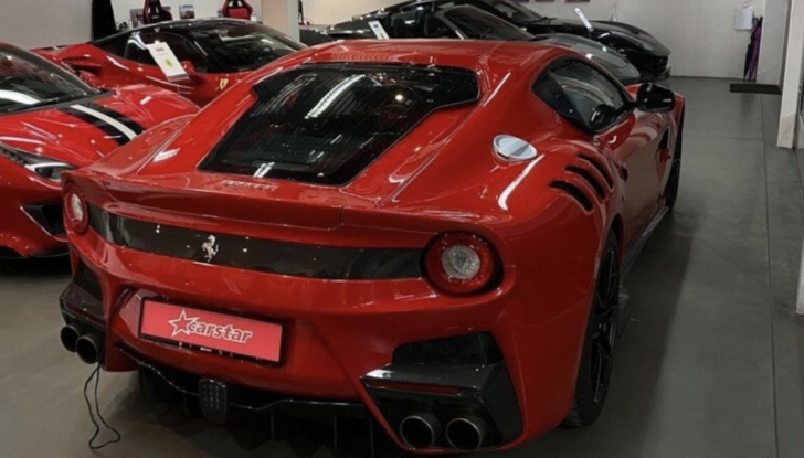 La Ferrari F12tdf di Kimi Raikkonen in vendita a un prezzo da record - Foto 8 di 8