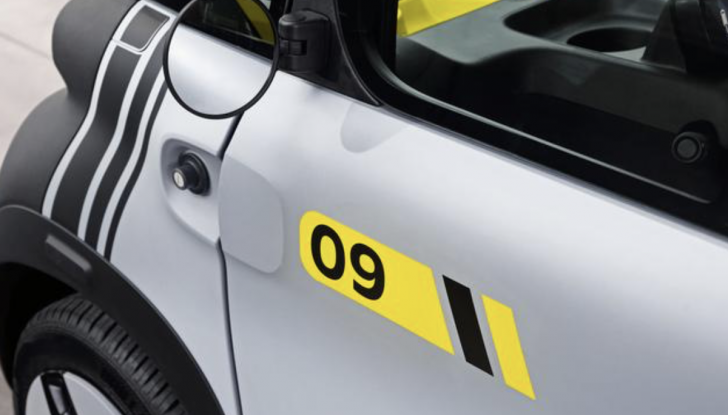 Opel Rocks-e 09: ecco la livrea coi colori del Borussia Dortmund - Foto 5 di 9