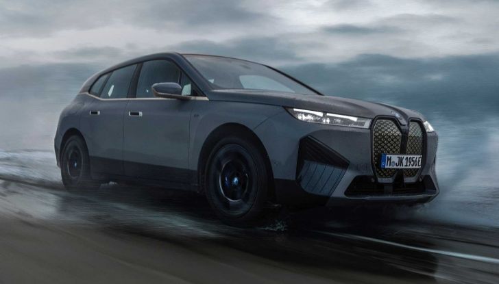 BMW iX M60: la versione sportiva del SAV elettrico ha 619 cavalli - Foto 4 di 13