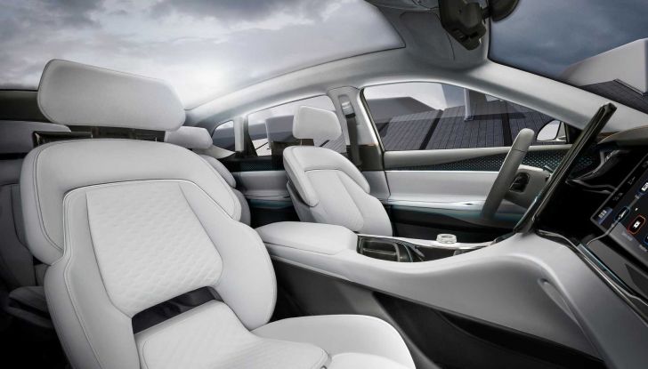Chrysler Airflow Concept: il prototipo elettrico della ripartenza (in arrivo nel 2025) - Foto 14 di 16