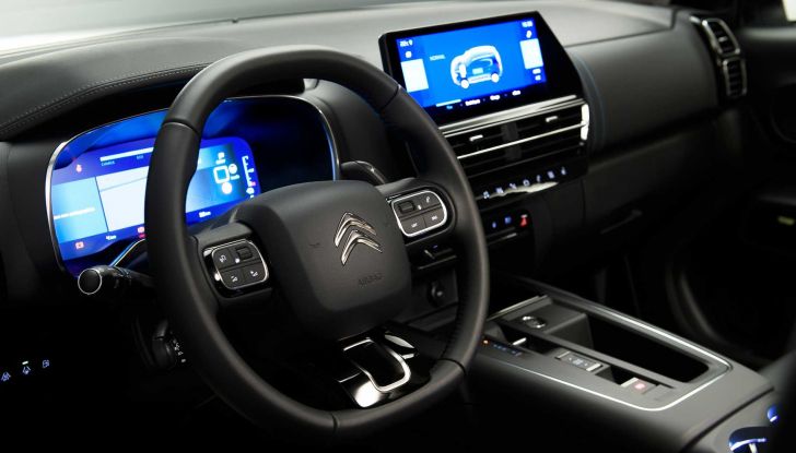 Citroën C5 Aircross 2022: il restyling arriva a giugno da 28.700 Euro - Foto 10 di 11