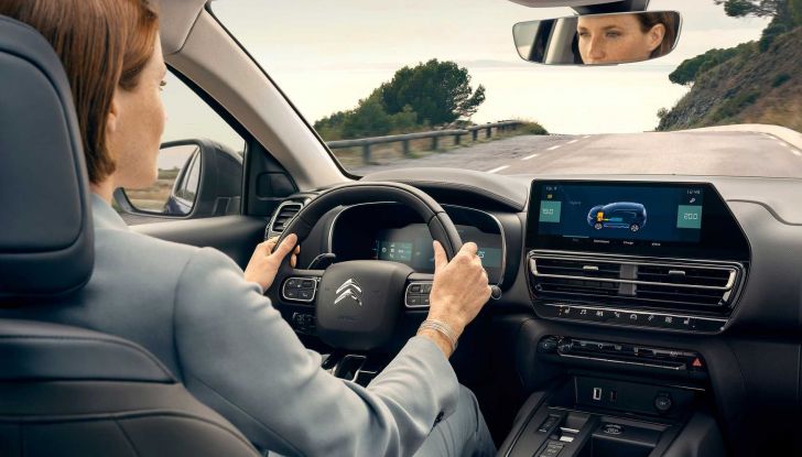 Citroën C5 Aircross 2022: il restyling arriva a giugno da 28.700 Euro - Foto 11 di 11