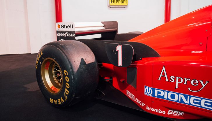 L’asta dei sogni: in vendita a Parigi la Ferrari F310 di Schumacher - Foto 11 di 13