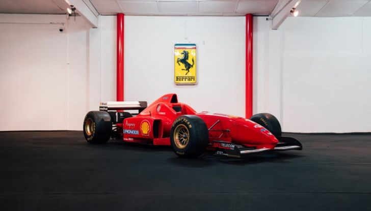L’asta dei sogni: in vendita a Parigi la Ferrari F310 di Schumacher - Foto 4 di 13