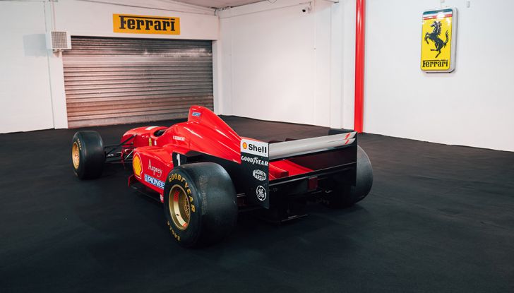 L’asta dei sogni: in vendita a Parigi la Ferrari F310 di Schumacher - Foto 8 di 13