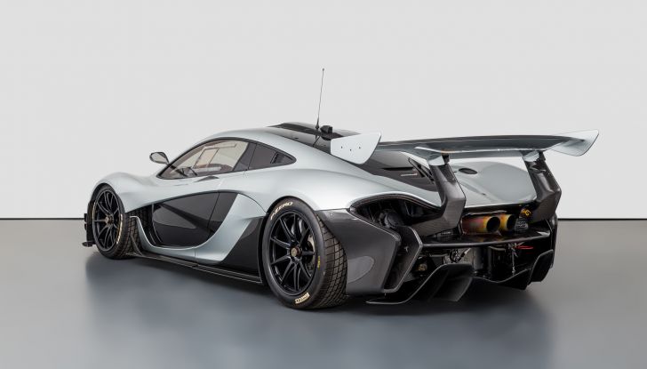 Il regalo più bello per un pilota? Una McLaren P1 GTR da usare in pista! - Foto 13 di 23