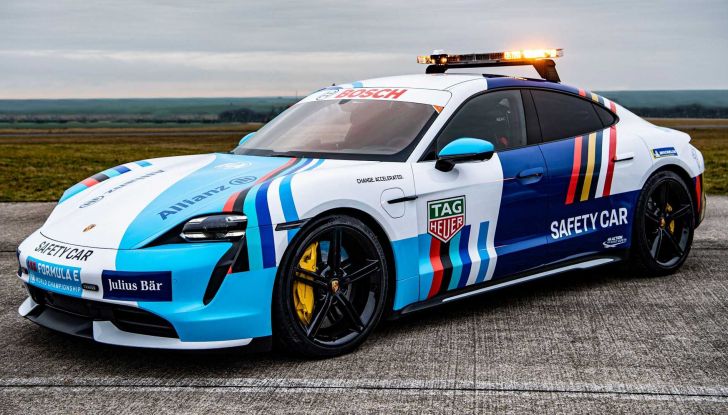 La Formula E accoglie la sua nuova safety car: la Porsche Taycan Turbo S! - Foto 3 di 14