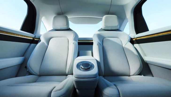 Sony Vision-S 02: la berlina elettrica diventa un SUV a sette posti - Foto 14 di 14