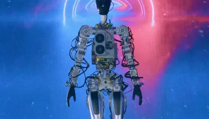 La priorità di Tesla? Il robot Optimus: sarà più importante delle auto! - Foto 1 di 11