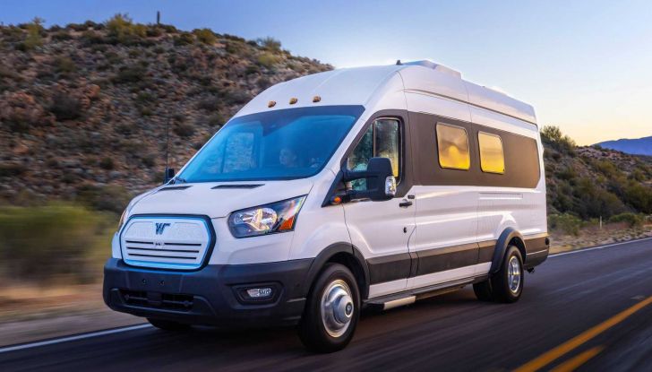 Winnebago e-RV Concept: il camper elettrico di lusso su base Ford Transit - Foto 2 di 9