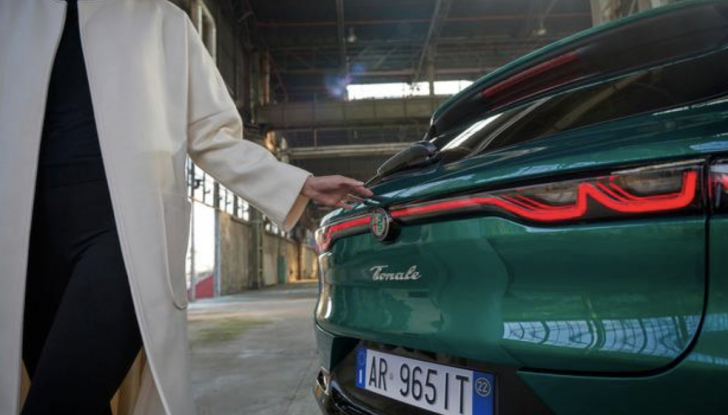 Alfa Romeo Tonale caratteristiche, motori e prezzi - Foto 16 di 17