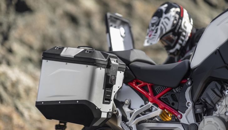 Ducati Multistrada V4: per il 2022 novità su colori, aggiornamenti elettronici e accessori - Foto 1 di 9