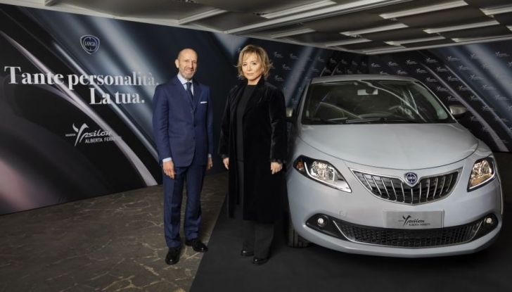 Nuova Lancia Ypsilon Alberta Ferretti, prezzi da 13.950€ - Foto 4 di 19