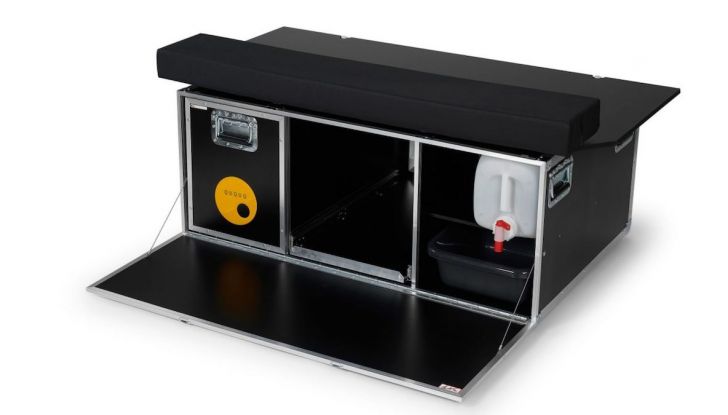 Volkswagen: arrivano i kit per trasformare Caddy, California e Caravelle in una casa ambulante - Foto 4 di 7