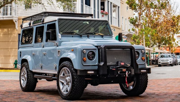 Land Rover Defender restomod elettrico