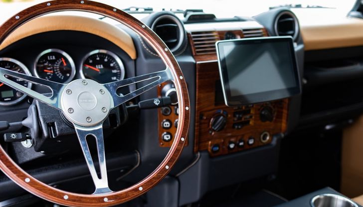 Land Rover Defender restomod elettrico