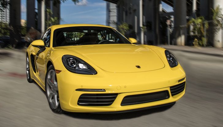 Porsche 718 Cayman 2022