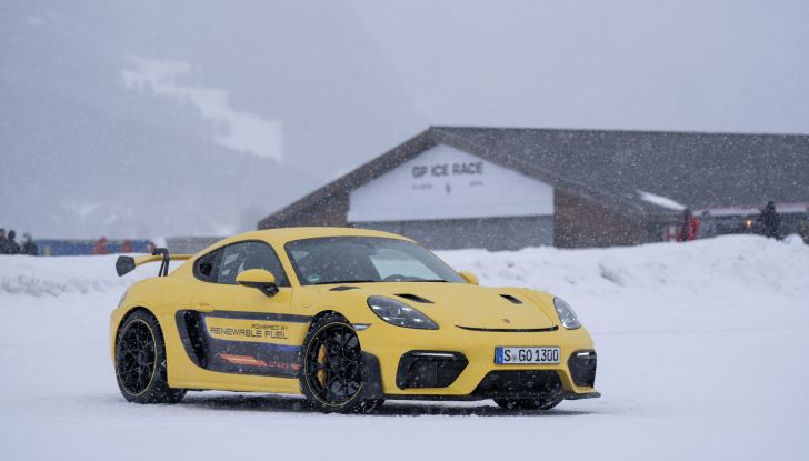 Porsche 718 Cayman GT4 RS e-fuel