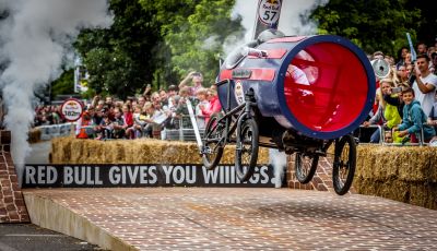 Red Bull Soapbox Race 2022: la pazza gara di Bologna al via il 26 giugno