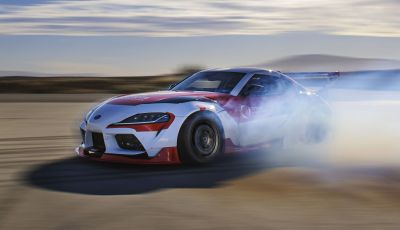 La guida autonoma arriva in pista: questa Toyota Supra fa drifting da sola!