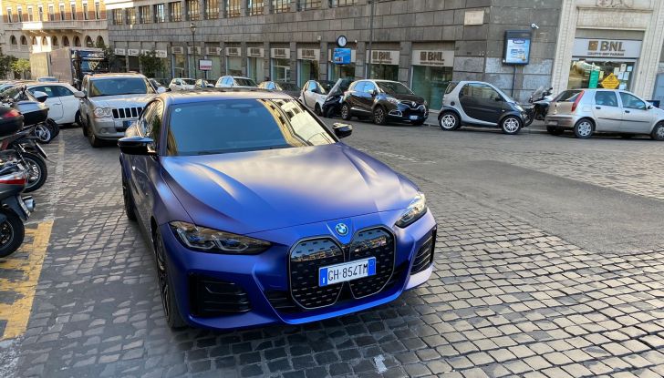 BMW i4: presto in Italia la eDrive35 da 490 km di autonomia - Foto 3 di 22