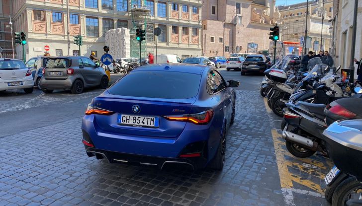BMW i4: presto in Italia la eDrive35 da 490 km di autonomia - Foto 2 di 22
