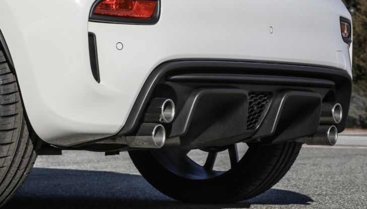 Meglio la palestra o la guida in pista per essere felici? Dipende… - Foto 10 di 16