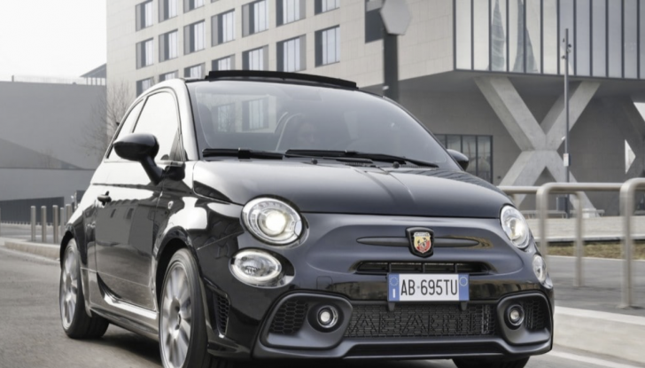 Meglio la palestra o la guida in pista per essere felici? Dipende… - Foto 15 di 16