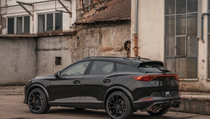 Cupra Formentor VZ5: il SUV coupé estremo firmato ABT - Foto 7 di 12