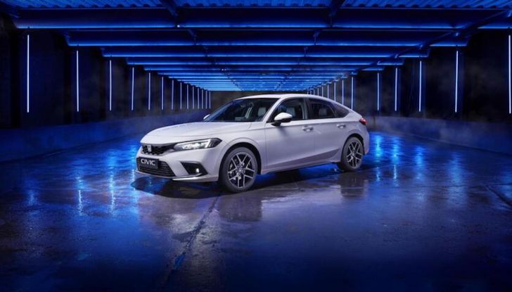 Honda Civic e:HEV: presentata la berlina giapponese full-hybrid - Foto 10 di 11