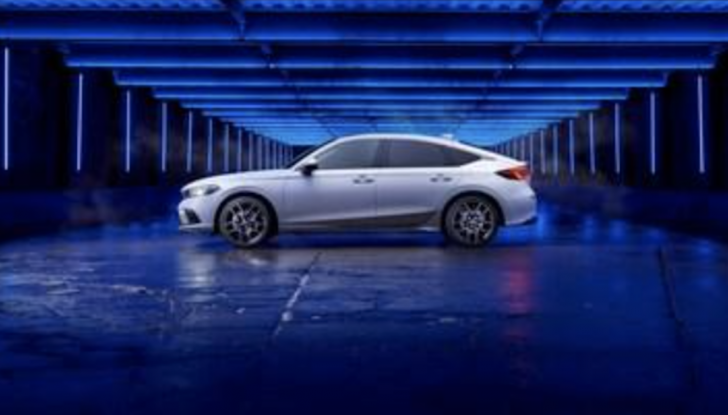 Honda Civic e:HEV: presentata la berlina giapponese full-hybrid - Foto 4 di 11